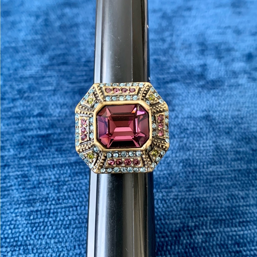 Heidi Daus ring size 7.